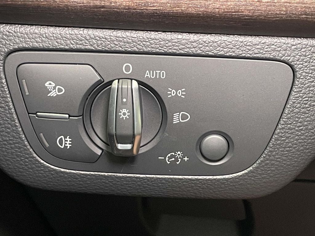 2023 Audi Q5 40 Premium quattro