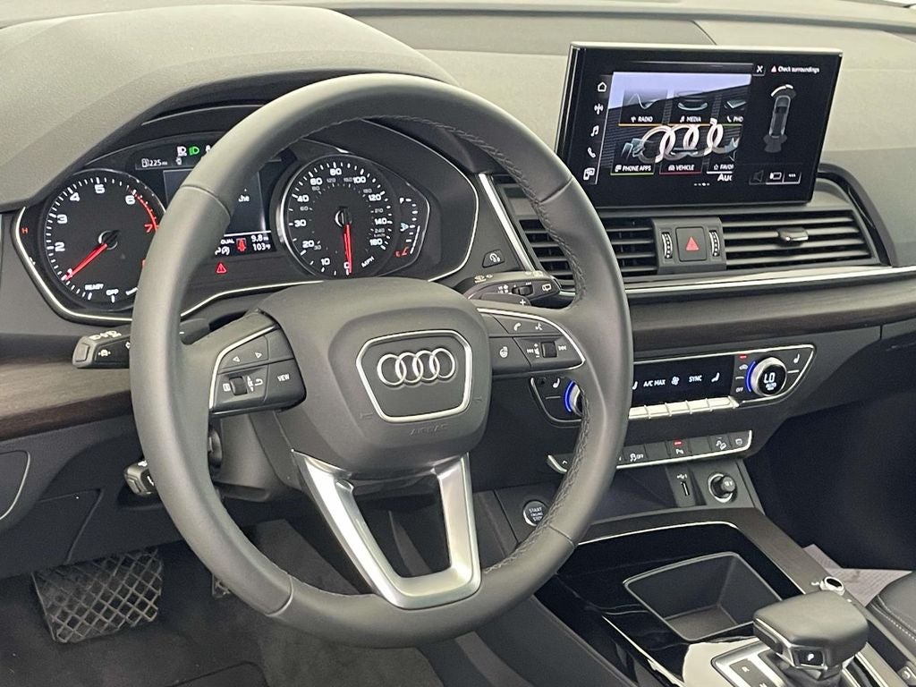 2023 Audi Q5 40 Premium quattro