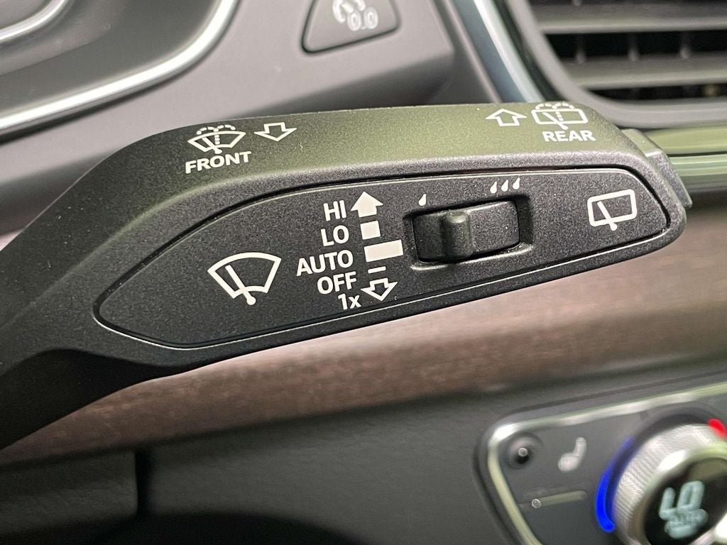 2023 Audi Q5 40 Premium quattro