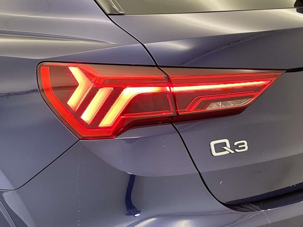 2022 Audi Q3 Premium quattro