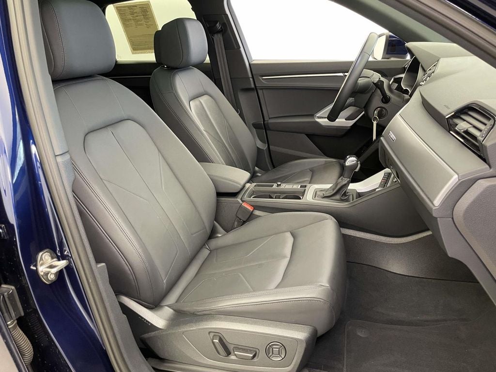 2022 Audi Q3 Premium quattro