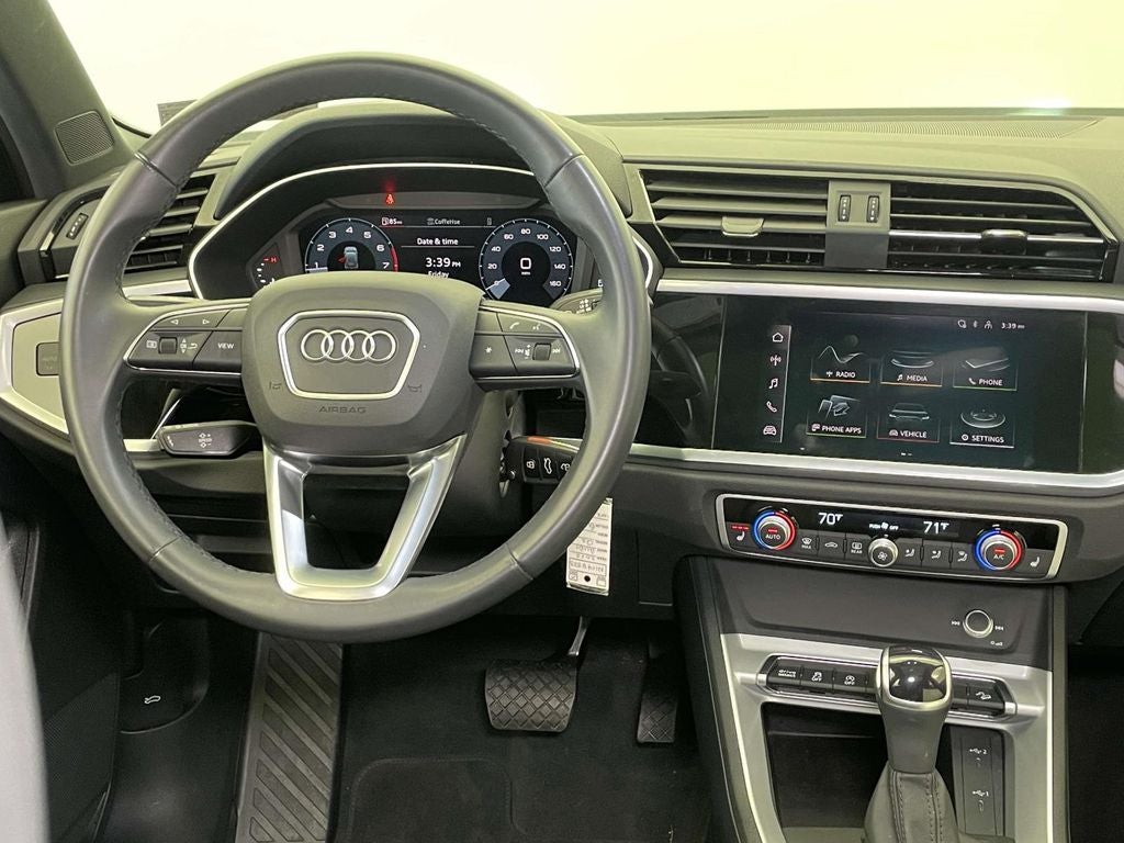 2022 Audi Q3 Premium quattro