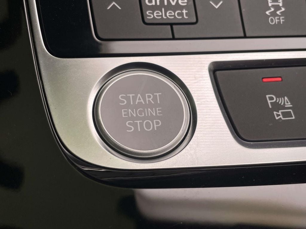 2025 Audi Q8 55 Premium quattro