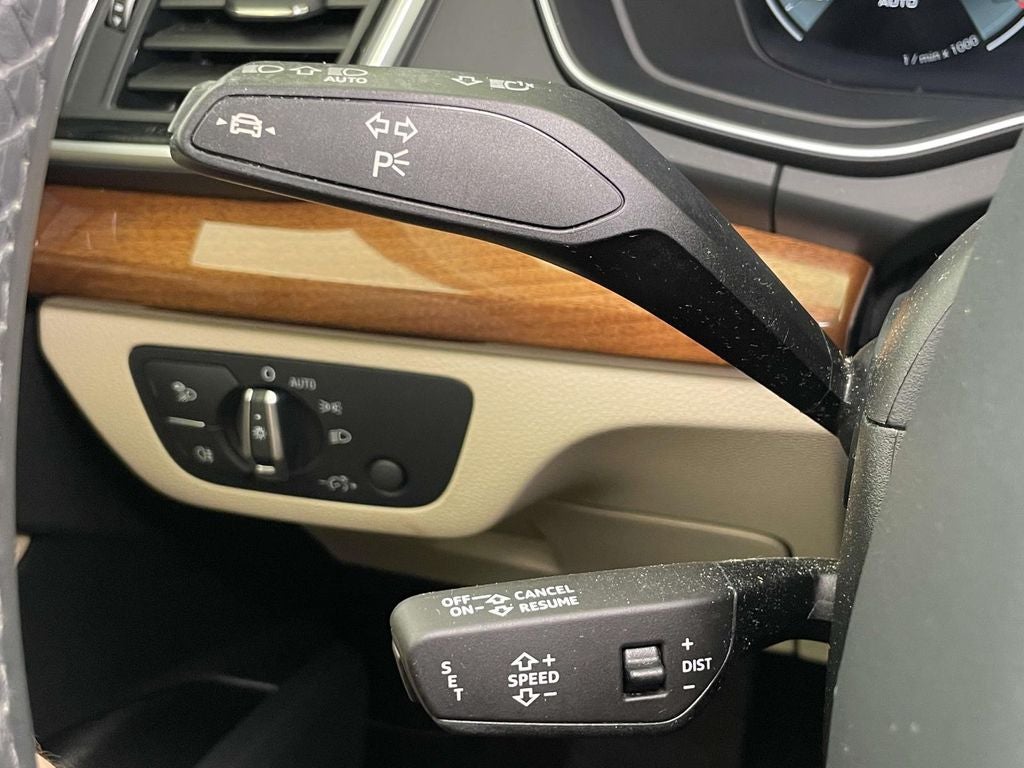 2023 Audi Q5 45 S line Premium quattro