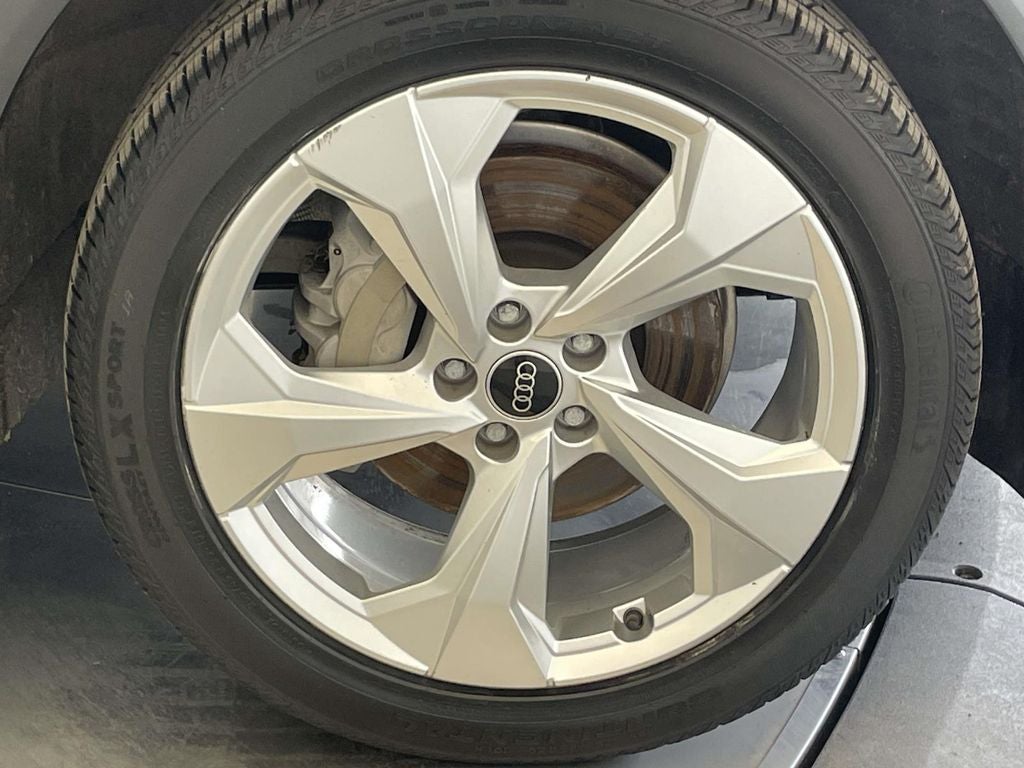 2023 Audi Q5 45 S line Premium quattro