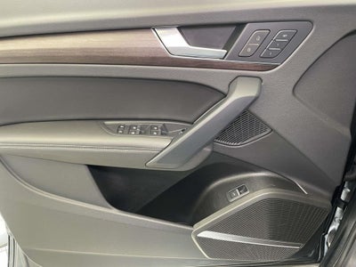 2023 Audi Q5 45 S line Premium quattro