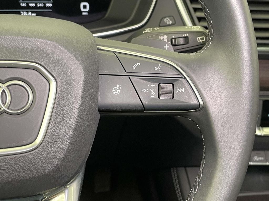 2023 Audi Q5 45 S line Premium quattro