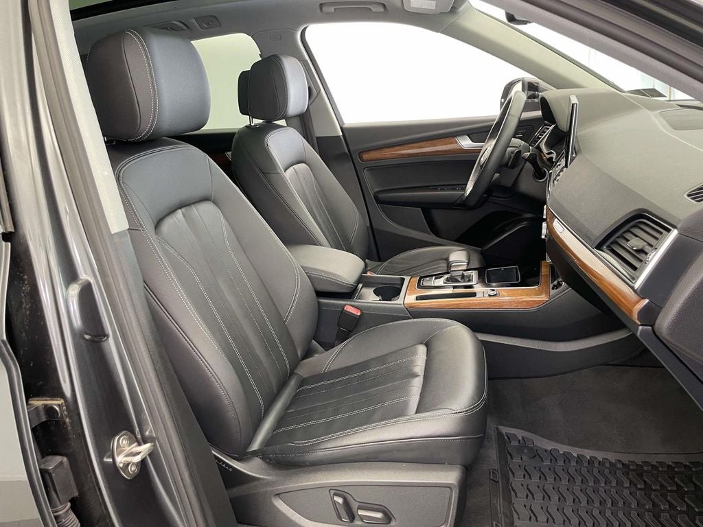 2023 Audi Q5 45 S line Premium quattro