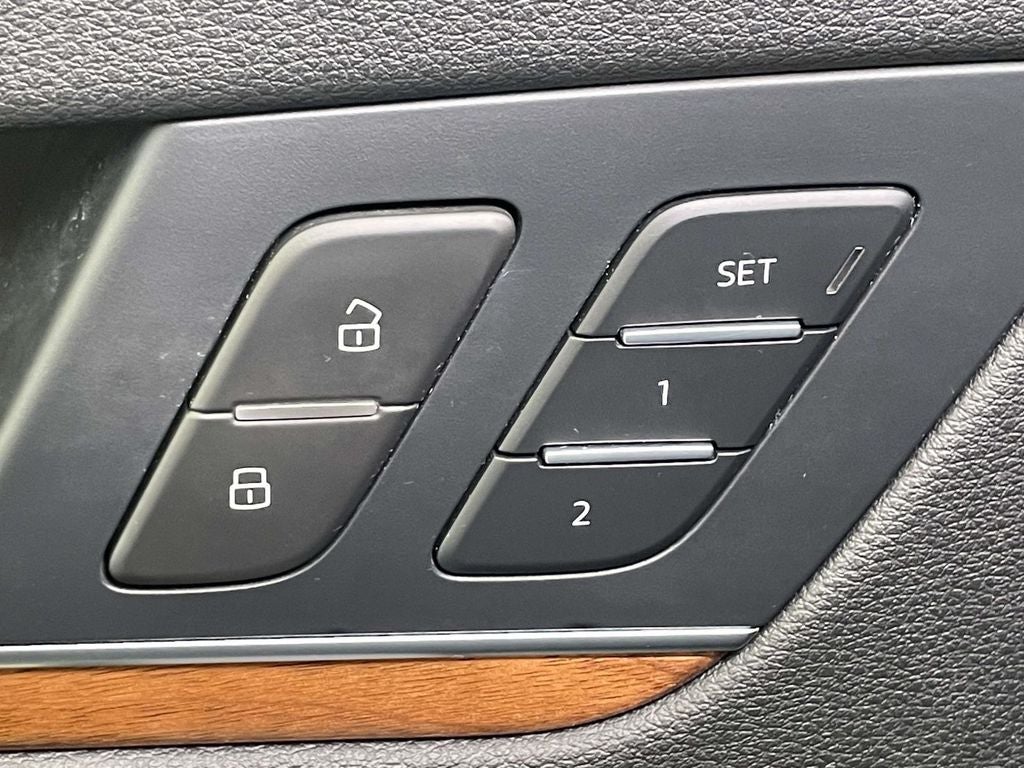 2023 Audi Q5 45 S line Premium quattro