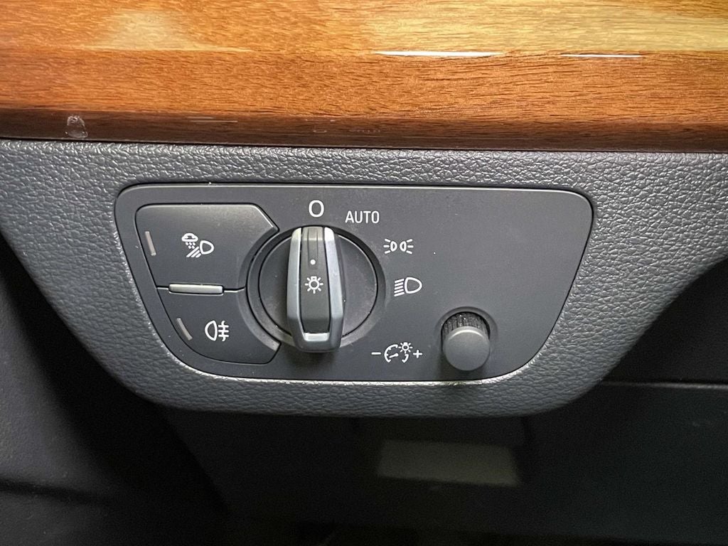 2023 Audi Q5 45 S line Premium quattro