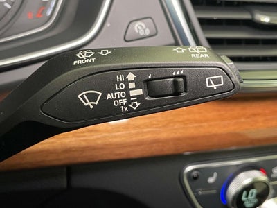2023 Audi Q5 45 S line Premium quattro