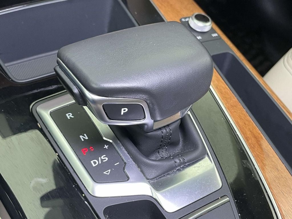 2023 Audi Q5 45 S line Premium quattro