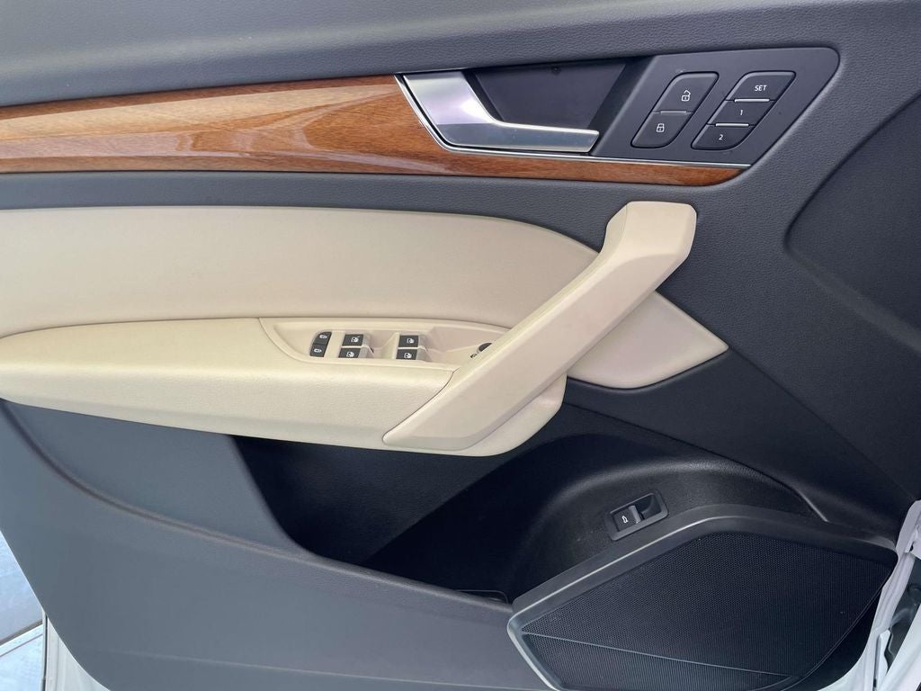 2023 Audi Q5 45 S line Premium quattro