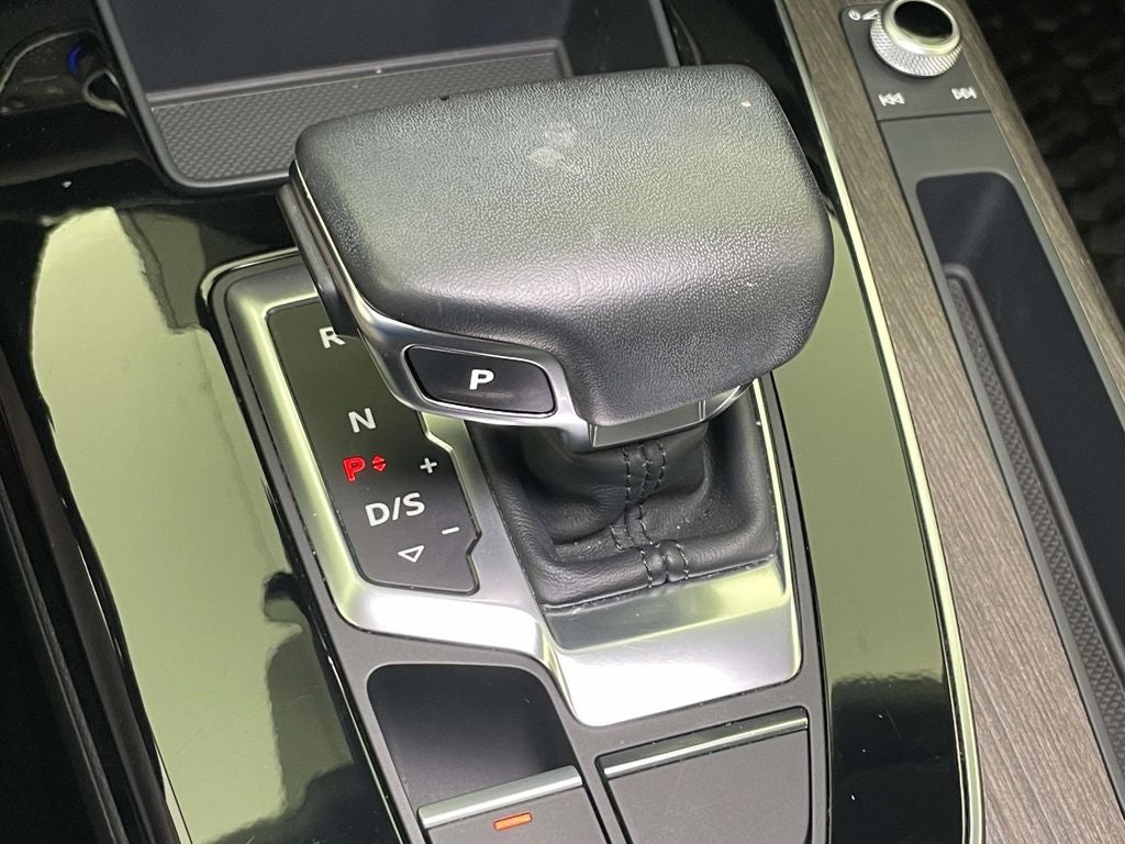 2022 Audi Q5 45 S line Premium quattro