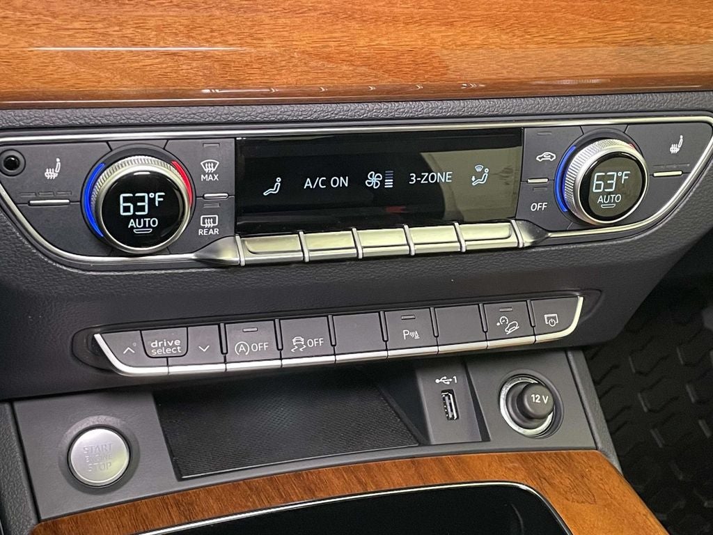 2023 Audi Q5 45 S line Premium quattro
