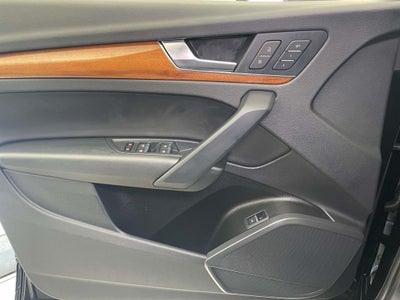 2023 Audi Q5 45 S line Premium quattro