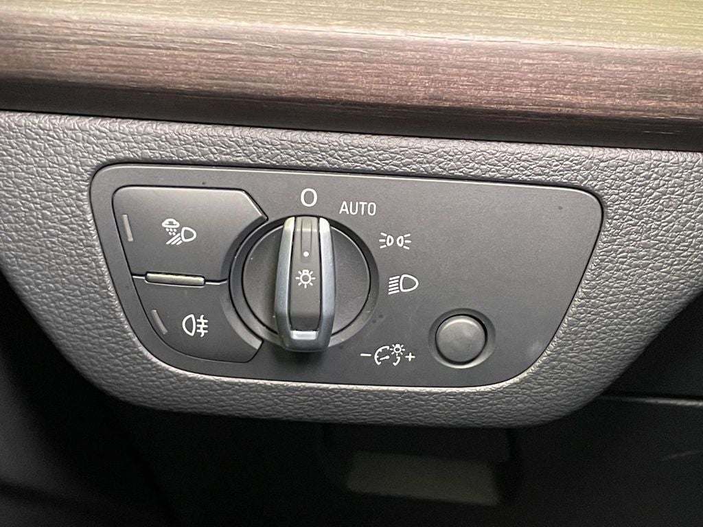 2023 Audi Q5 45 S line Premium quattro