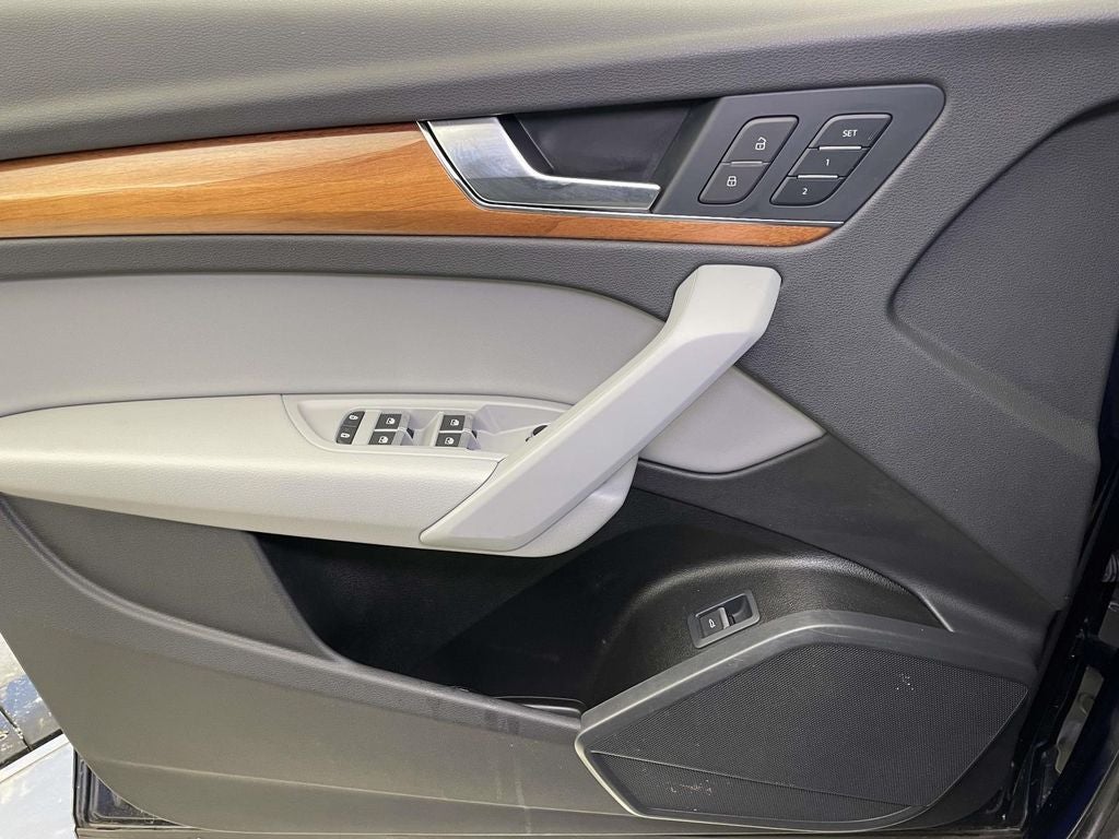 2023 Audi Q5 45 S line Premium quattro