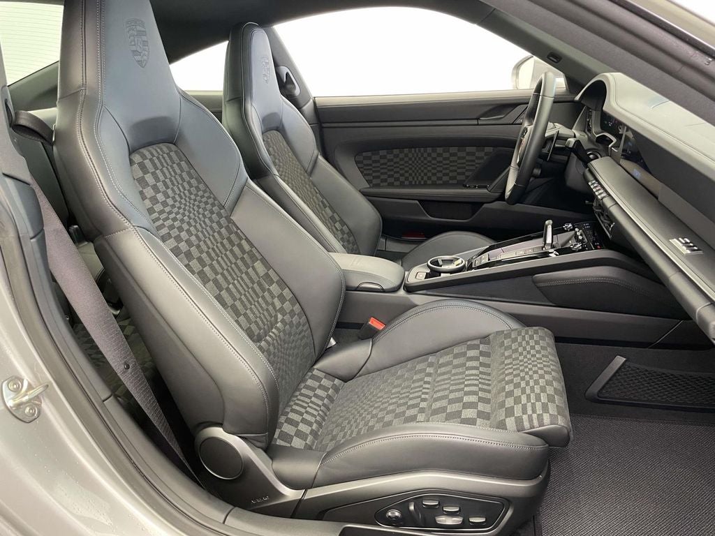 2026 Porsche 911 Carrera