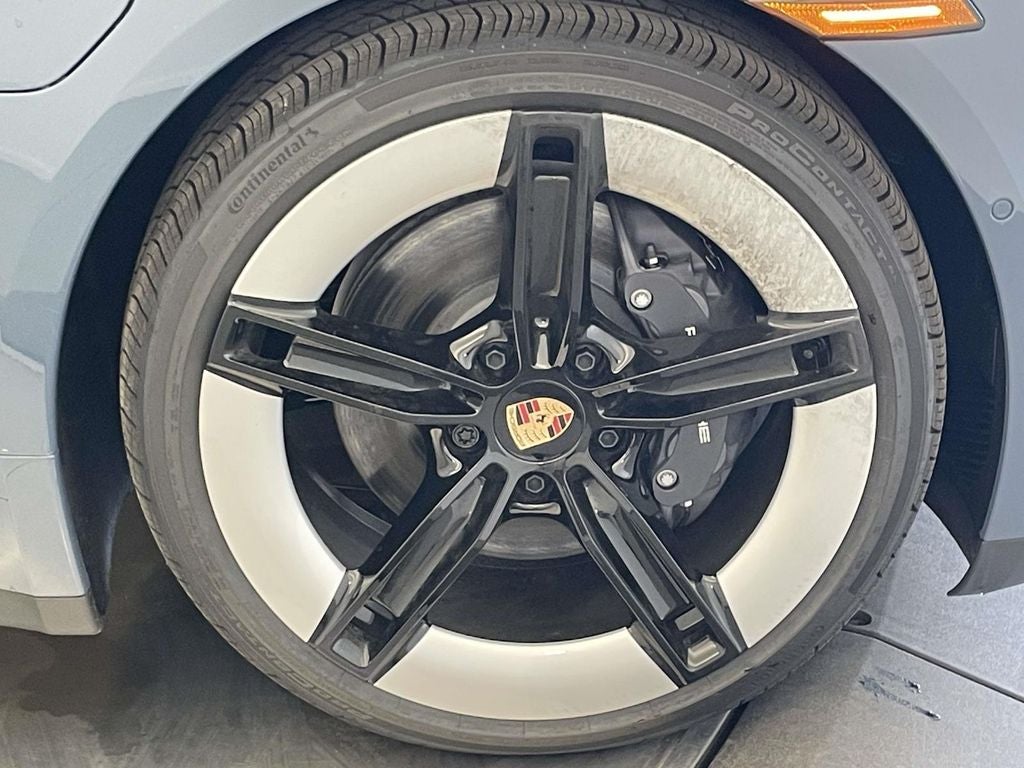 2025 Porsche Taycan 4