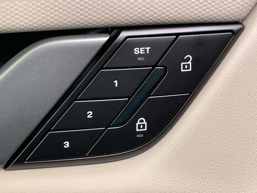 2025 Porsche Taycan 4