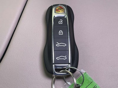 2025 Porsche Taycan 4