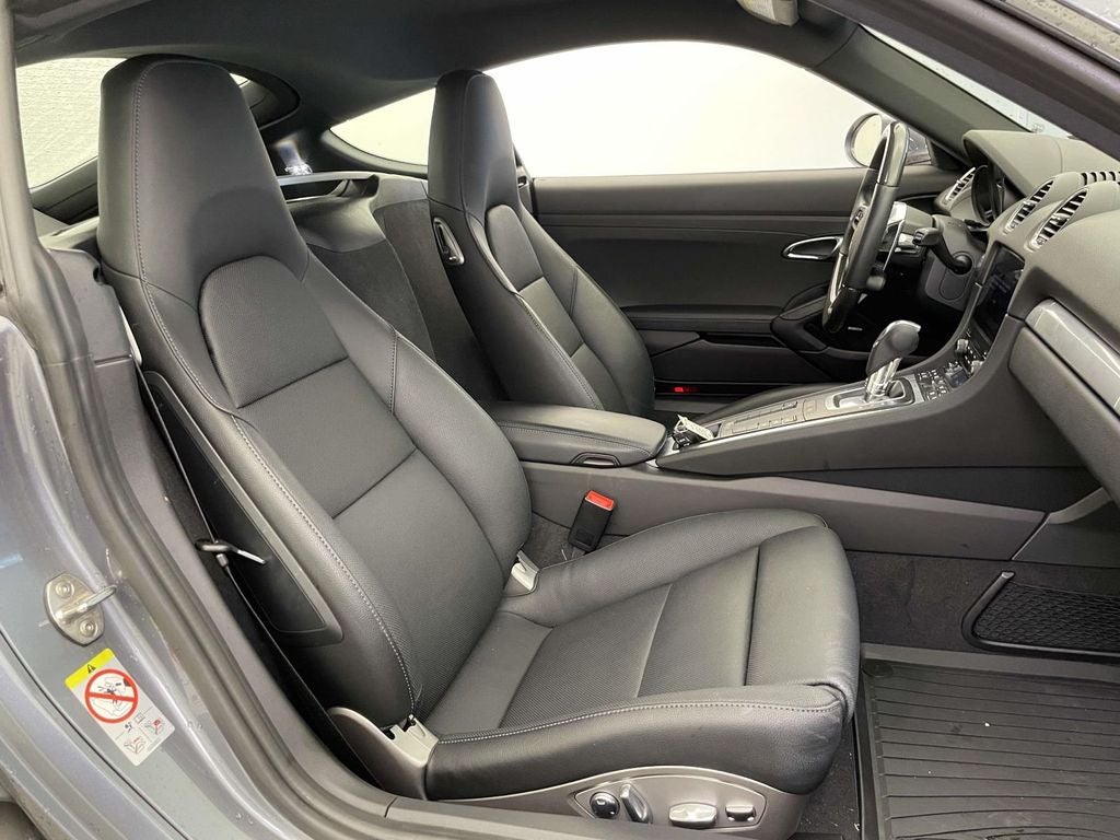 2025 Porsche 718 Cayman S