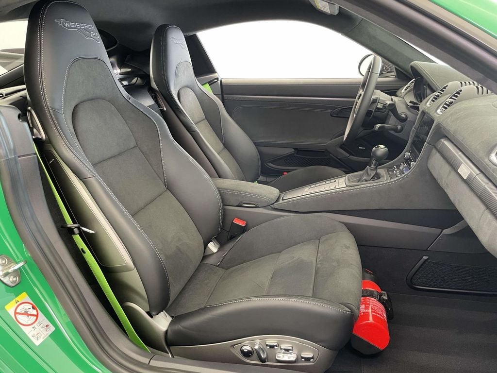 2025 Porsche 718 Cayman GT4 RS