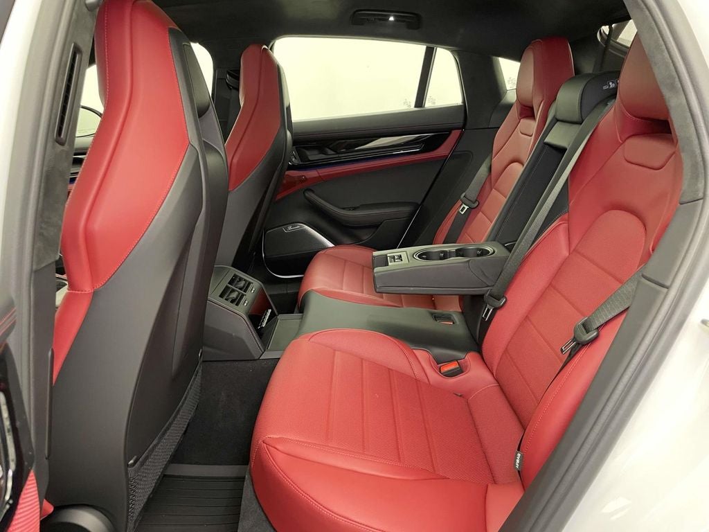 2026 Porsche Panamera GTS