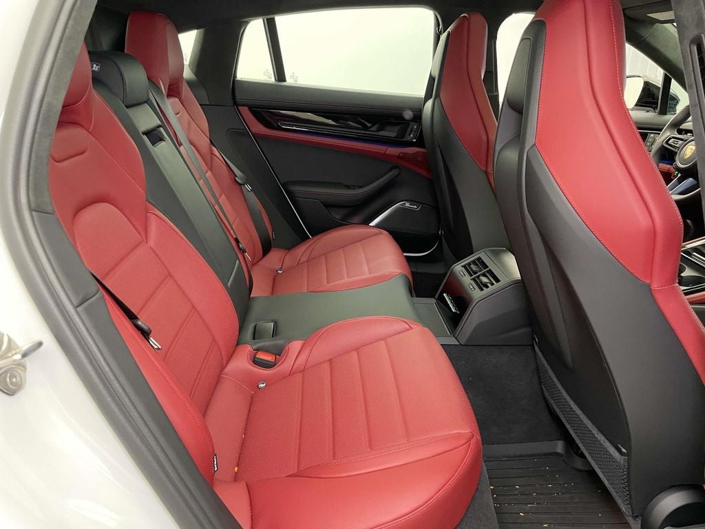 2026 Porsche Panamera GTS