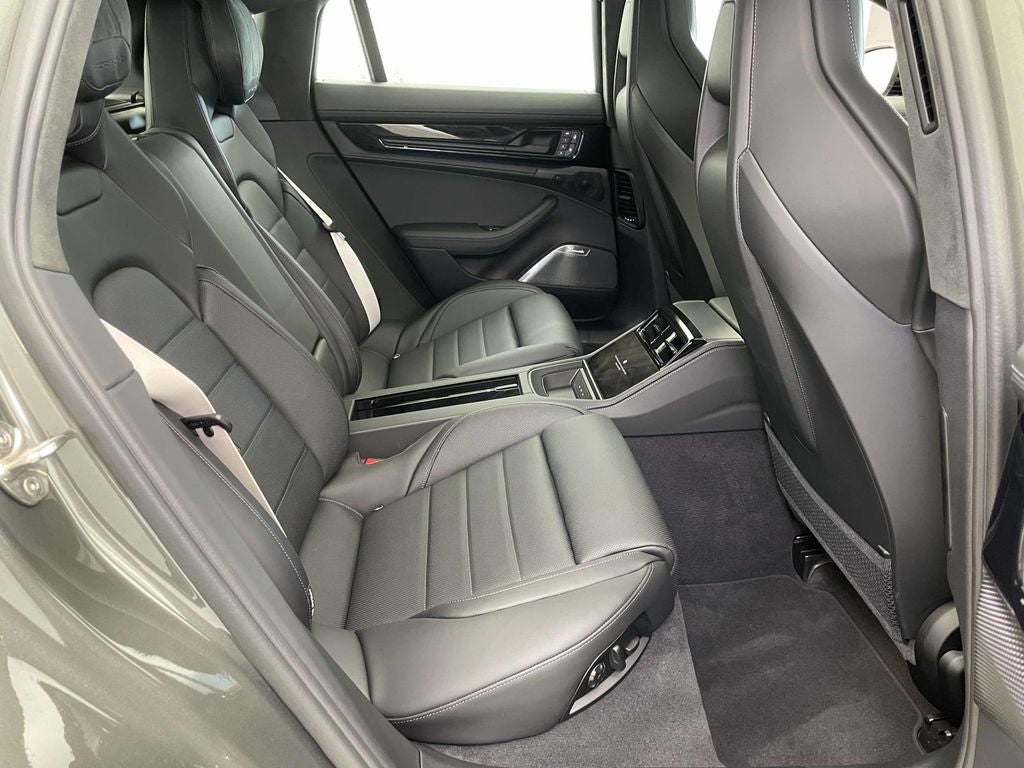 2025 Porsche Panamera GTS