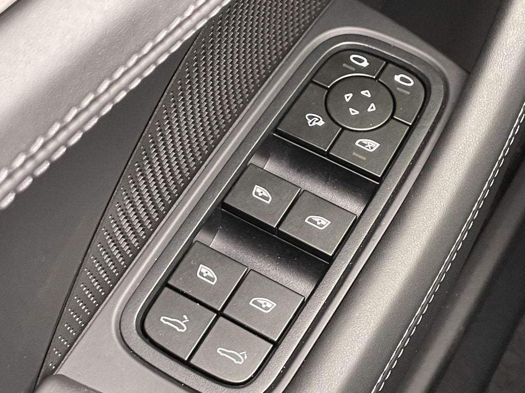 2025 Porsche Panamera GTS