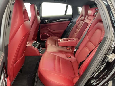 2023 Porsche Panamera 4