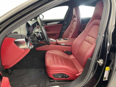 2023 Porsche Panamera 4