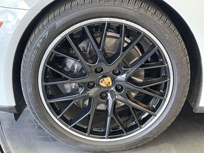 2023 Porsche Panamera 4 Platinum Edition