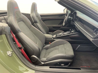 2025 Porsche 911 Carrera 4 GTS