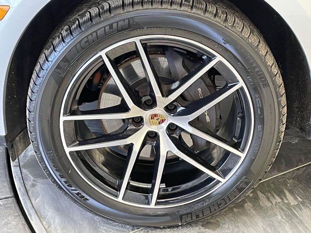 2022 Porsche Macan Base