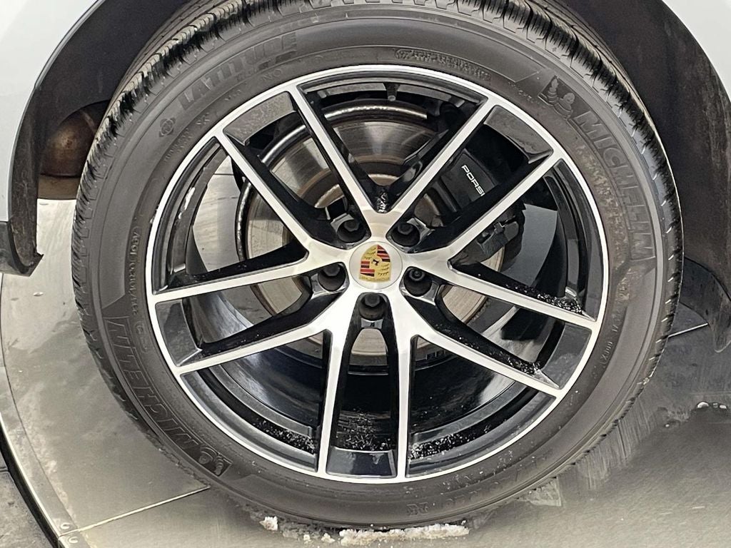 2022 Porsche Macan Base