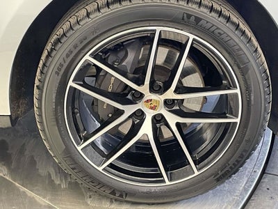 2022 Porsche Macan Base