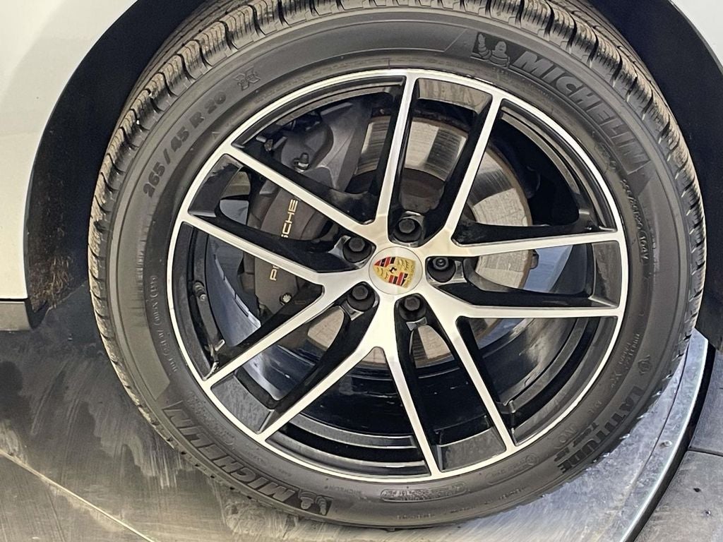 2022 Porsche Macan Base