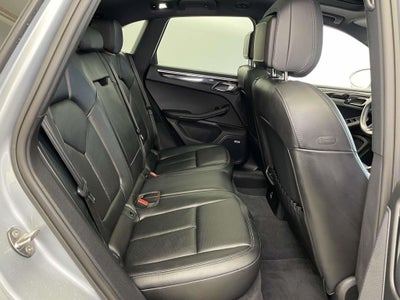 2022 Porsche Macan Base