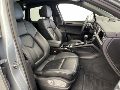 2022 Porsche Macan Base