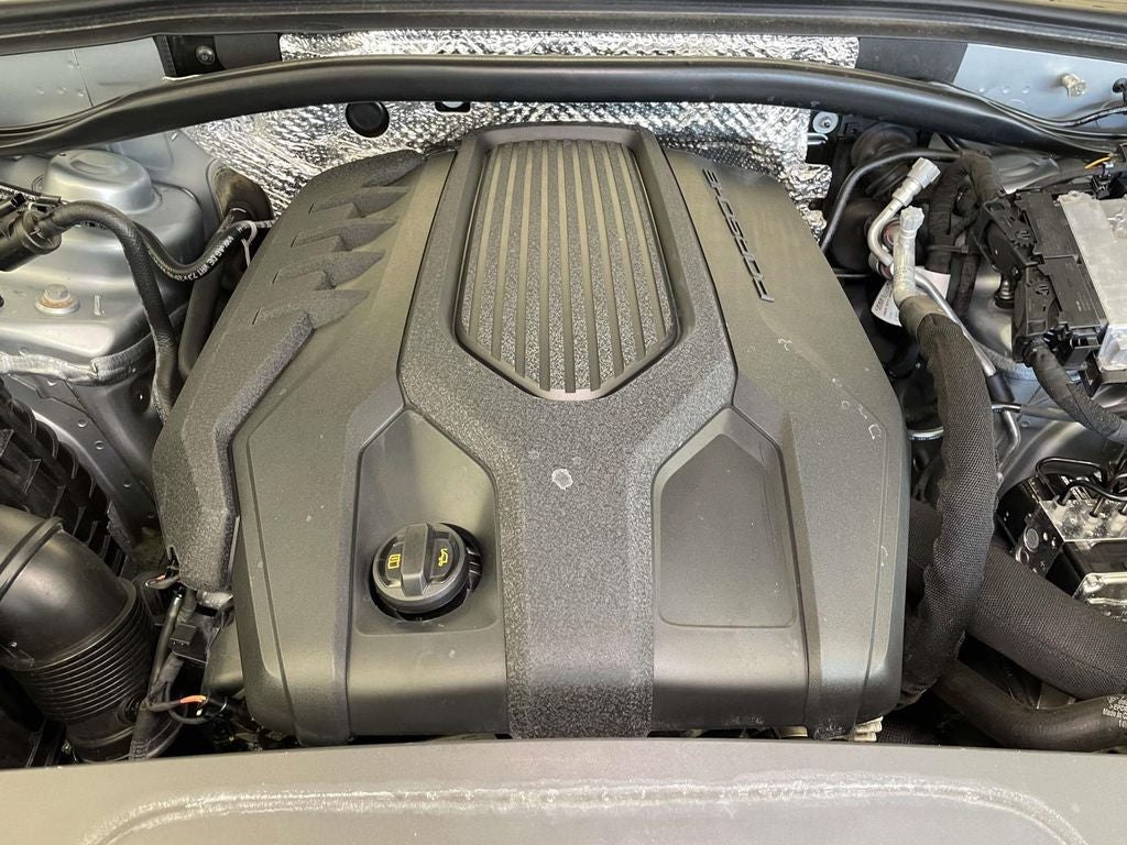 2022 Porsche Macan Base