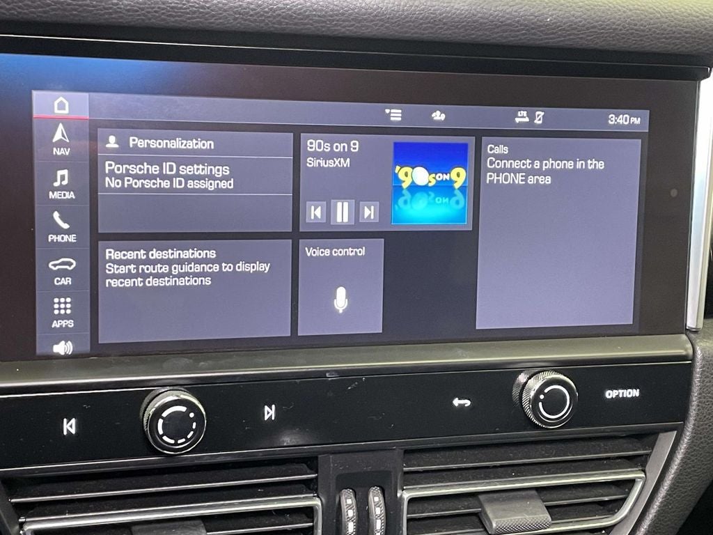 2022 Porsche Macan Base