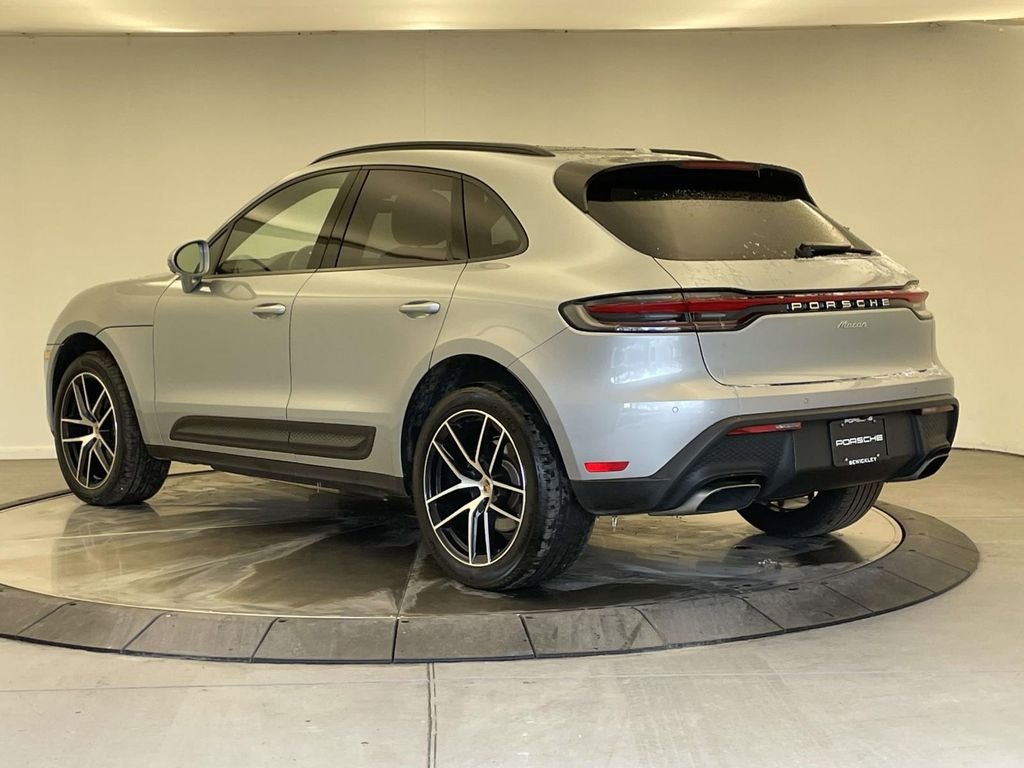 2022 Porsche Macan Base