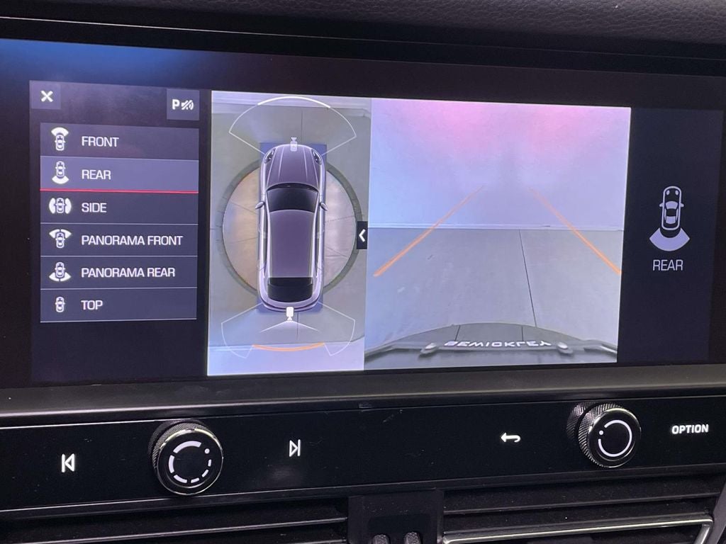 2022 Porsche Macan Base