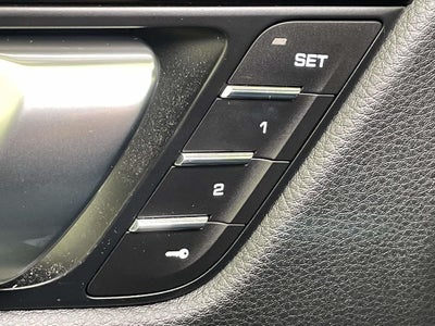 2022 Porsche Macan Base