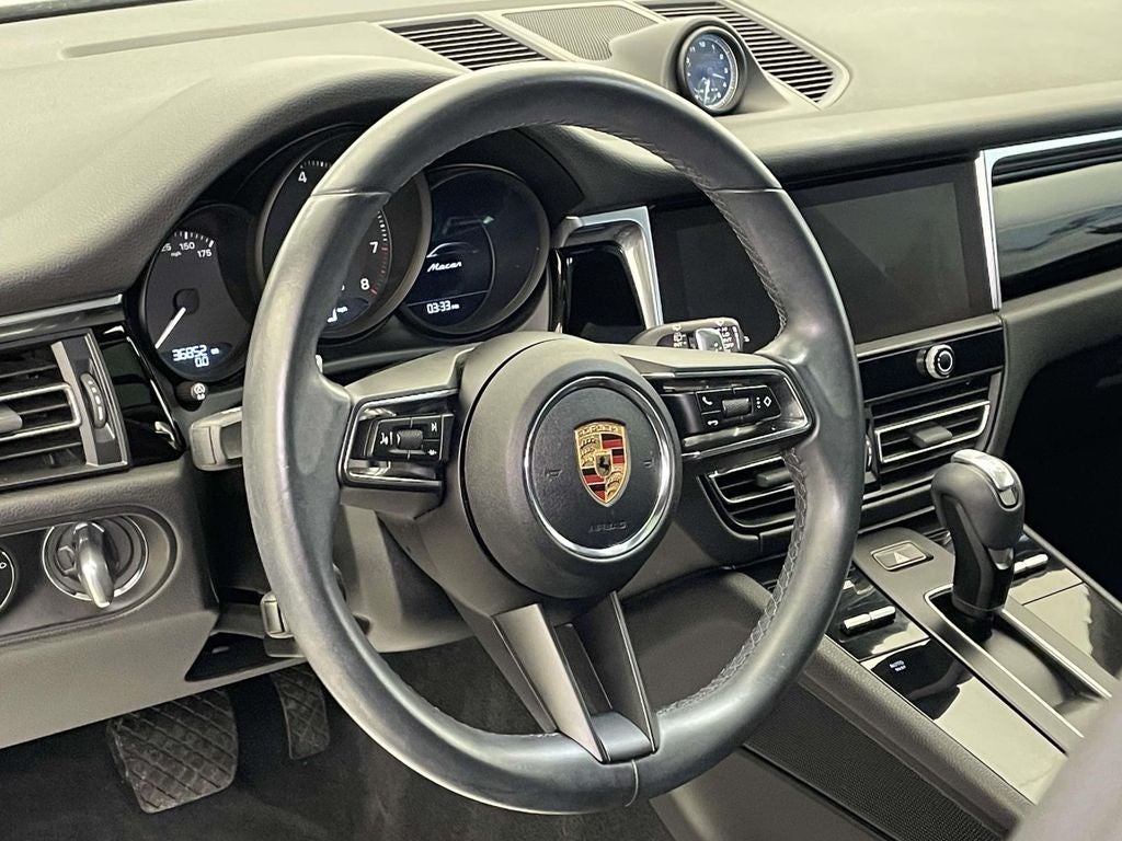2022 Porsche Macan Base