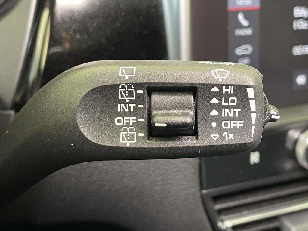 2022 Porsche Macan Base