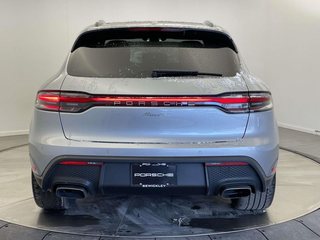 2022 Porsche Macan Base